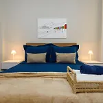 Omar do Rio: 2Qtos, Smart TV, Internet 250mbps, Máquina Lava&Seca, a 300m do Metrô Cantagalo e 7min da Praia de Copacabana (GB 112/502)