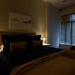 Omar do Rio: 2Qtos, Smart TV, Internet 250mbps, Máquina Lava&Seca, a 300m do Metrô Cantagalo e 7min da Praia de Copacabana (GB 112/502)